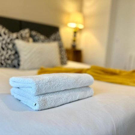Koala & Tree - Modern 1 Bed Apartment For 4 Guests In The Heart Of Cambridge - Short Lets & Serviced Accommodation Exterior foto