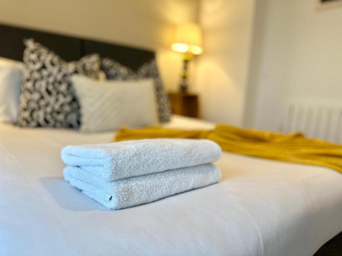 Koala & Tree - Modern 1 Bed Apartment For 4 Guests In The Heart Of Cambridge - Short Lets & Serviced Accommodation Exterior foto