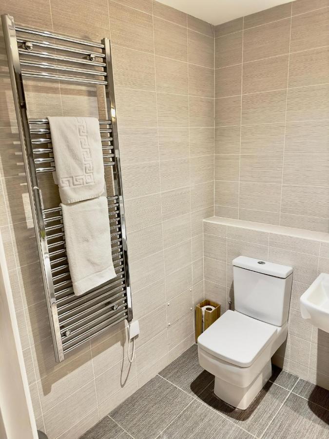 Koala & Tree - Modern 1 Bed Apartment For 4 Guests In The Heart Of Cambridge - Short Lets & Serviced Accommodation Exterior foto